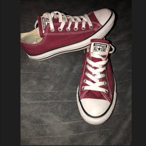 Maroon Converse Woman’s Size 7